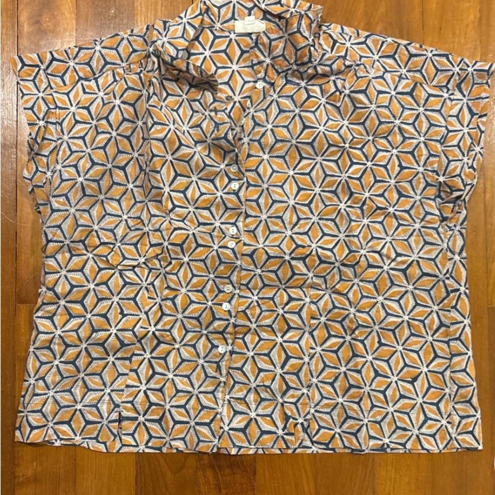 Geometric Patterned women’s blouse